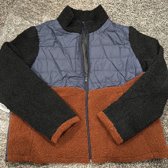 Patchwork Contrast Puffer Jacket - Picture 4 of 5